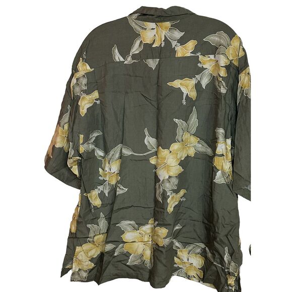 Tommy Bahama | Men's XL | Rayon Gray with Yellow Hibiscus Flower Hawaiian Shirt - Picture 6 of 7